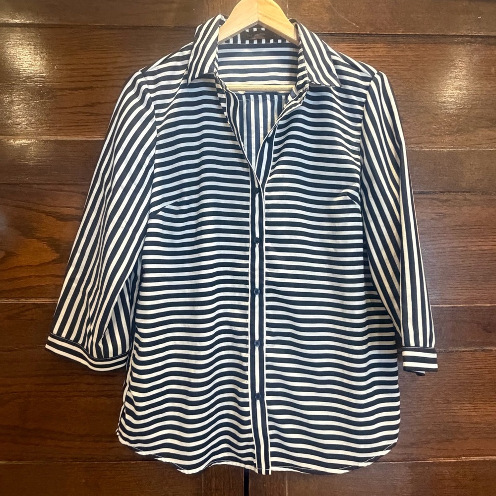 The Limited large navy Blue White Striped Blouse shirt top button up 3/4 sleeve